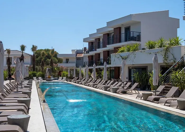 Uliv & Hotel Ayvalı